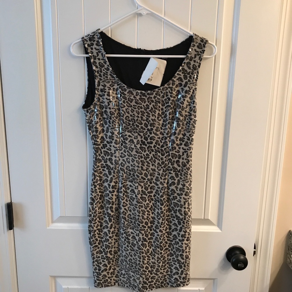 🌸AQUA Sequined Leopard Dress